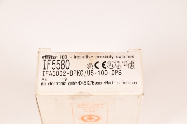 IFM IF5580, IFA3002-BPKG/US-100-DPS, Induktiver Sensor - NEU
