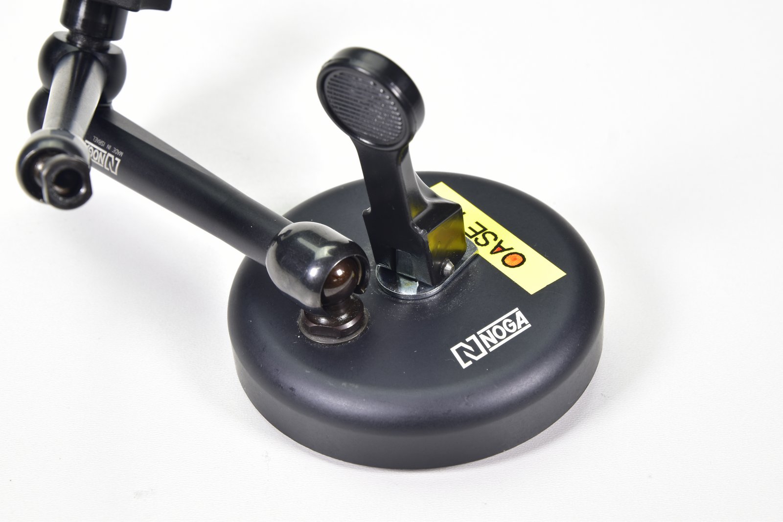 NOGA, Articulated stand with vacuum base holder