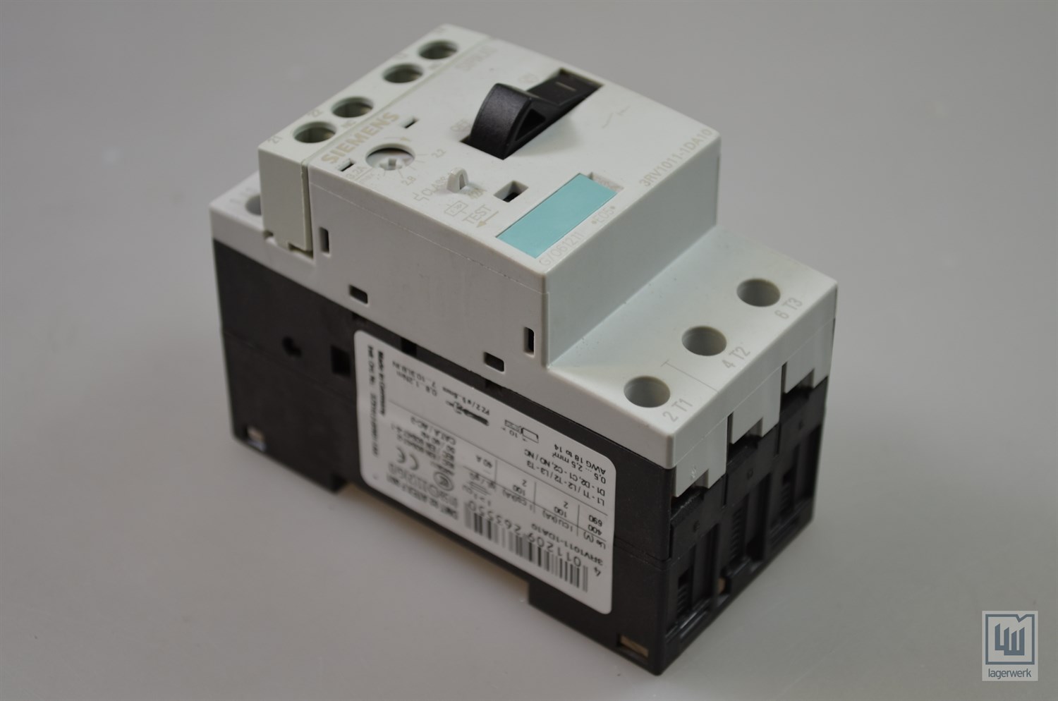 1PCS Siemens motor protection circuit breaker 3RV1011-1DA10 3RV10111DA10