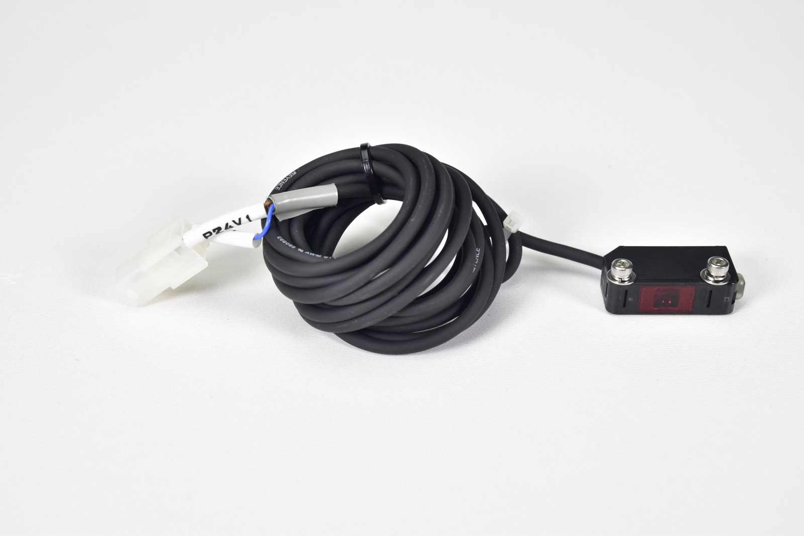 New Keyence Photoelectric Sensor Switch PZ-M51 w/ 53" Cable Assembly 0001 