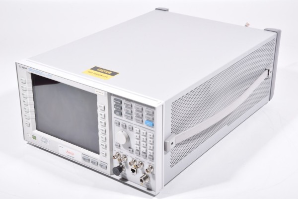 AGILENT E5515C, Wireless Communications Test Set + Options S/N:GB47460179