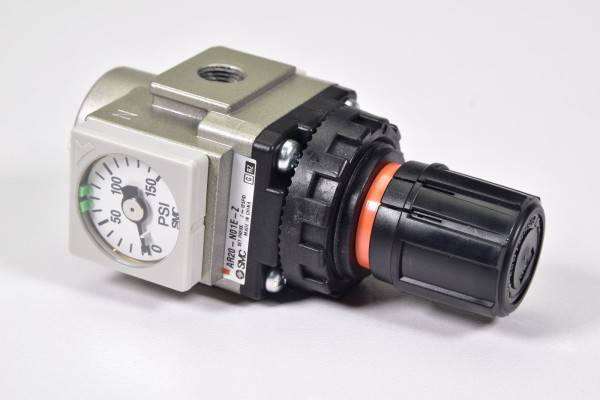 SMC AR20-N01E-Z, Druckregler mit Manometer