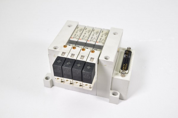 SMC VQ1-LKH010, Ventilinsel mit 4x VQ1100N-5B-Q Magnetventil und D-Substecker