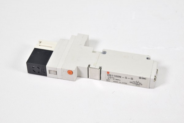 SMC VQ1100N-5-Q, 5/2-Wege-Elekromagnetventil Flanschversion